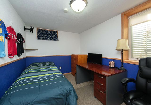 4548 E Washburn, Washburn, IA 50702