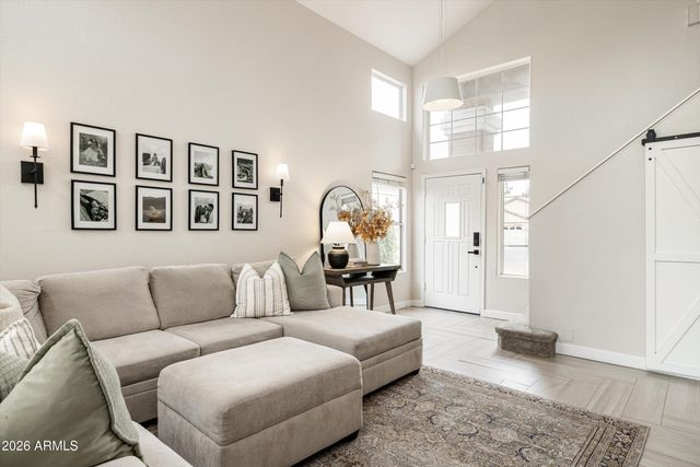 4758 E CHARLESTON Avenue, Phoenix, AZ 85032