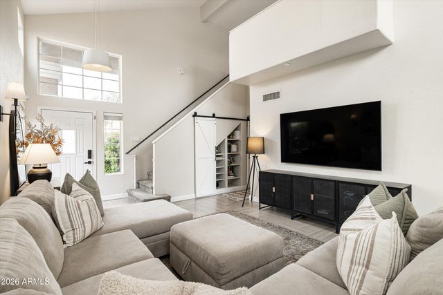 4758 E CHARLESTON Avenue, Phoenix, AZ 85032