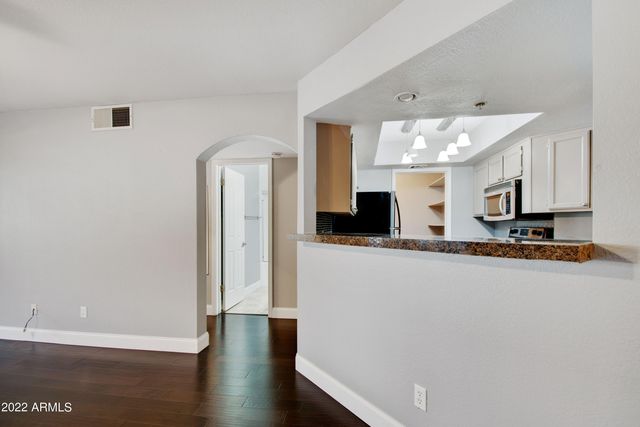 5104 N 32nd Street Unit 122, Phoenix, AZ 85018