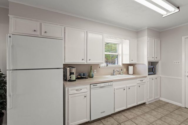 18053 Highway 105, Sour Lake, TX 77659