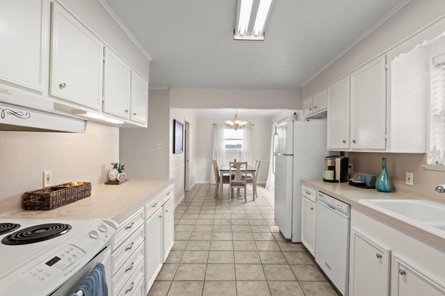 18053 Highway 105, Sour Lake, TX 77659