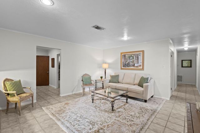 18053 Highway 105, Sour Lake, TX 77659