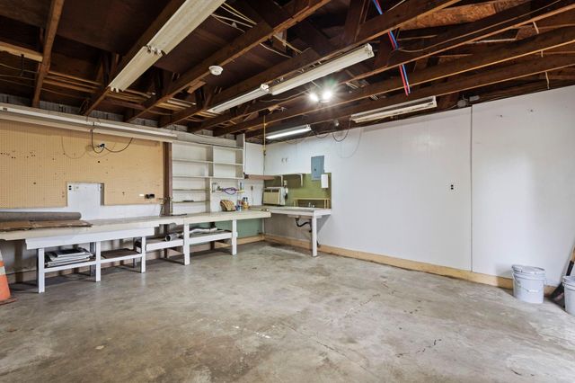 18053 Highway 105, Sour Lake, TX 77659