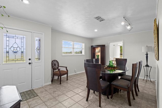 18053 Highway 105, Sour Lake, TX 77659