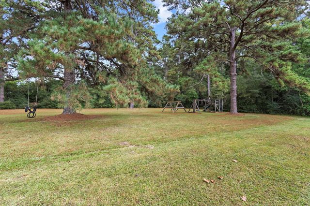 18053 Highway 105, Sour Lake, TX 77659