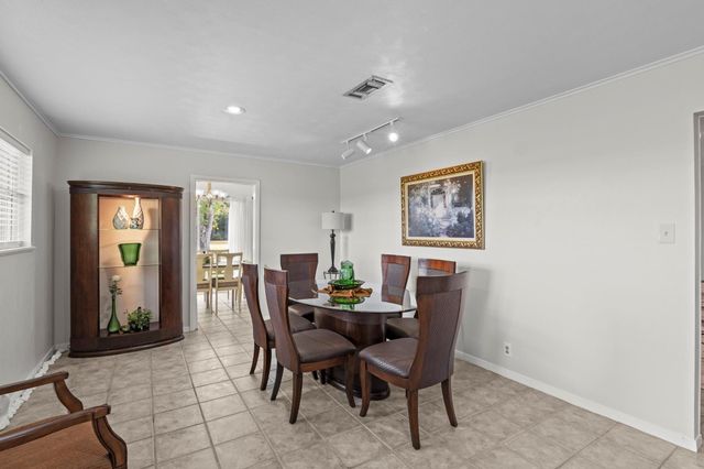 18053 Highway 105, Sour Lake, TX 77659