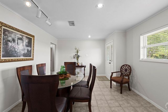 18053 Highway 105, Sour Lake, TX 77659