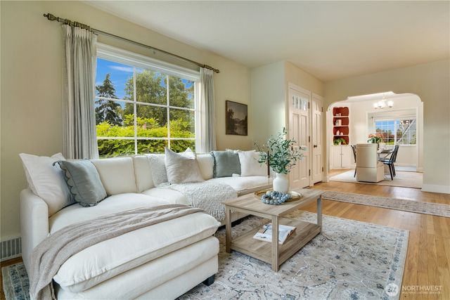 4122 N 11th Street, Tacoma, WA 98406