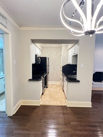 7734 Meadow Road 221, Dallas, TX 75230