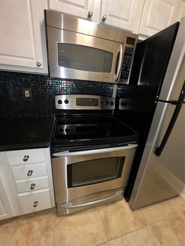7734 Meadow Road 221, Dallas, TX 75230