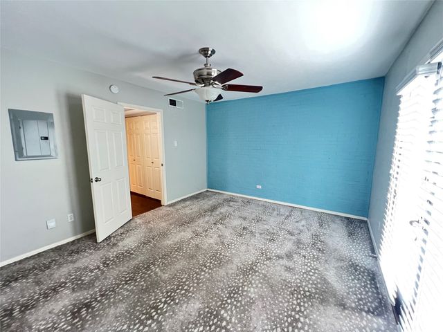 7734 Meadow Road 221, Dallas, TX 75230