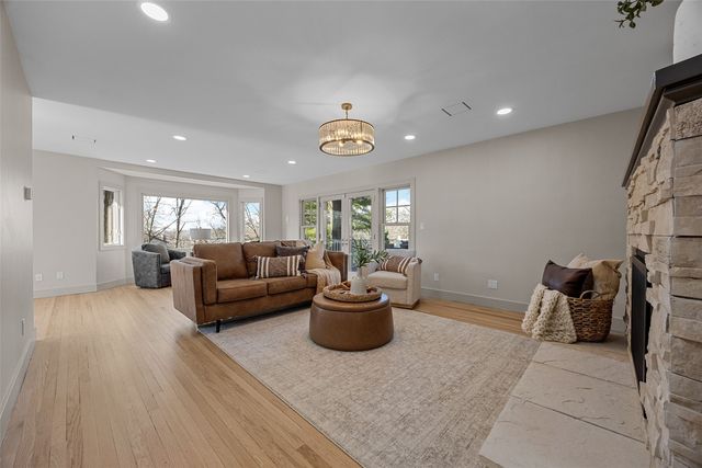 815 W Park Road, Iowa City, IA 52240