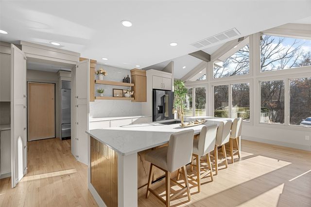 815 W Park Road, Iowa City, IA 52240