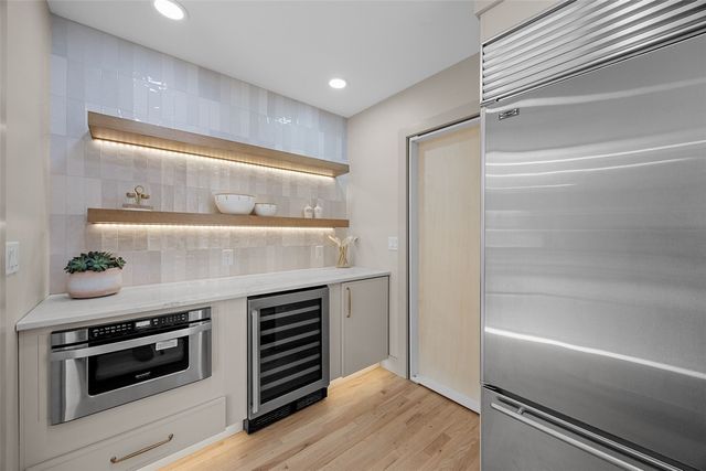 815 W Park Road, Iowa City, IA 52240