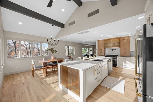 815 W Park Road, Iowa City, IA 52240