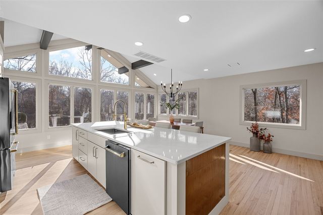 815 W Park Road, Iowa City, IA 52240