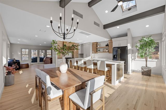 815 W Park Road, Iowa City, IA 52240