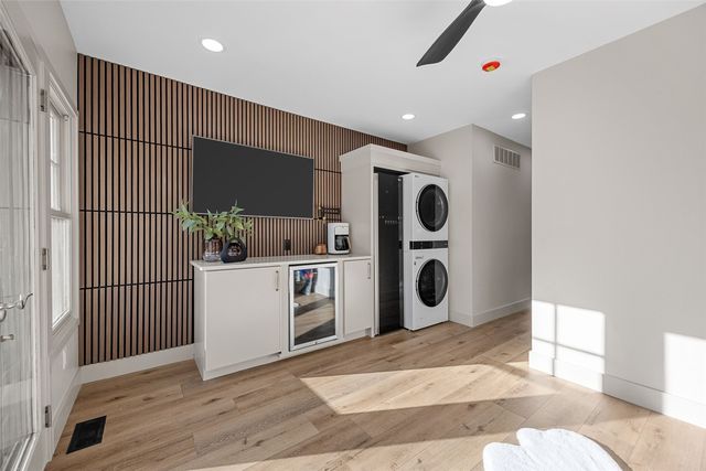 815 W Park Road, Iowa City, IA 52240