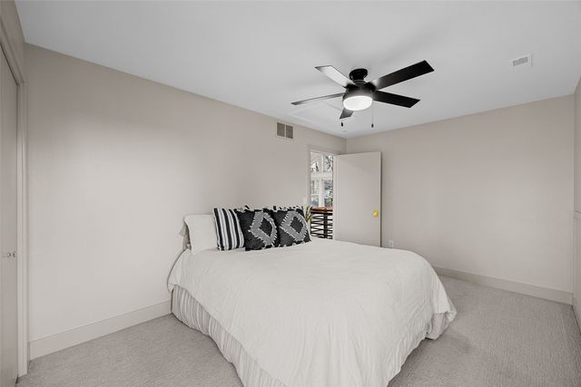 815 W Park Road, Iowa City, IA 52240