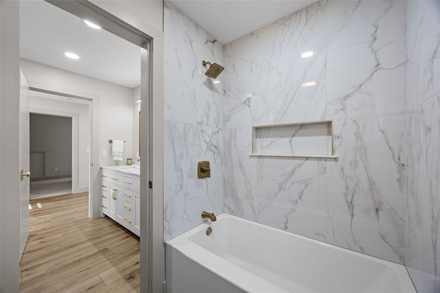 815 W Park Road, Iowa City, IA 52240