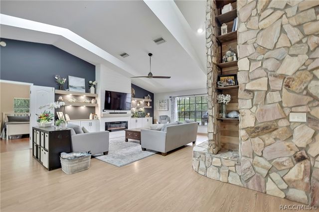 5435 N Bronco Terrace, Beverly Hills, FL 34465