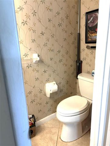 620 Tennis Club Drive 105, Fort Lauderdale, FL 33311