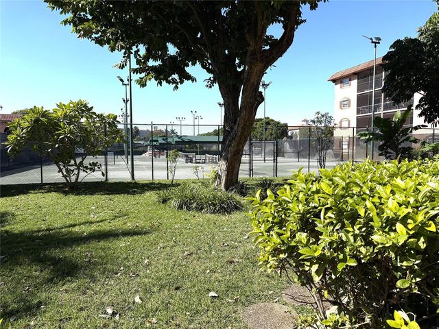 620 Tennis Club Drive 105, Fort Lauderdale, FL 33311
