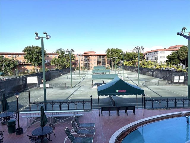 620 Tennis Club Drive 105, Fort Lauderdale, FL 33311