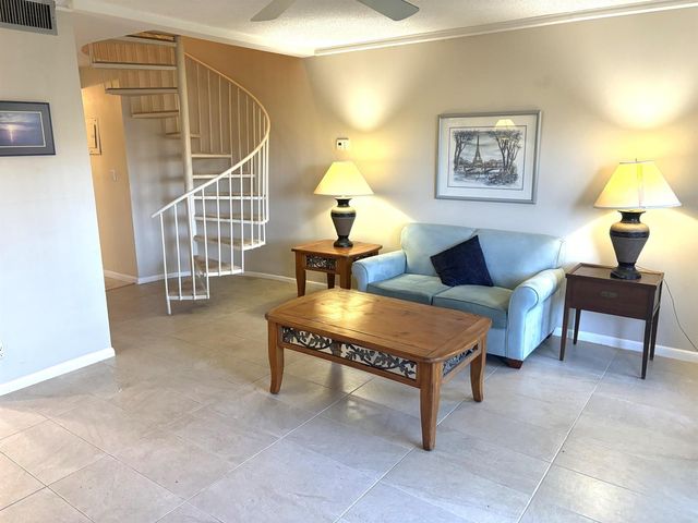 620 Tennis Club Drive 105, Fort Lauderdale, FL 33311