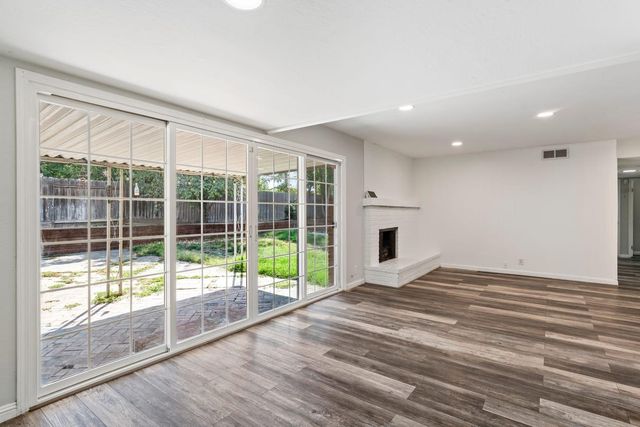 5128 Diablo Dr, Sacramento, CA 95842