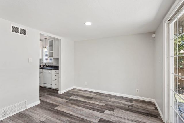 5128 Diablo Dr, Sacramento, CA 95842