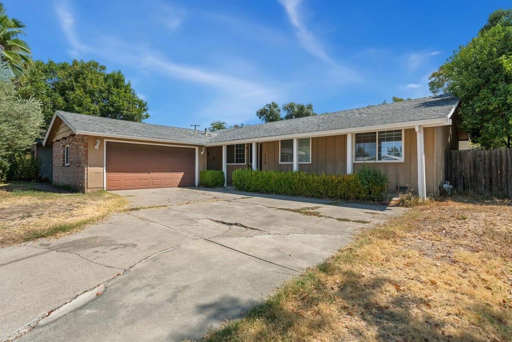 5128 Diablo Dr, Sacramento, CA 95842