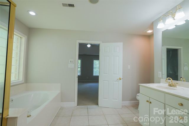 3552 Weddington Oaks Drive, Weddington, NC 28104