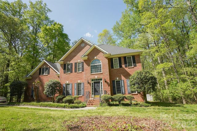 3552 Weddington Oaks Drive, Weddington, NC 28104