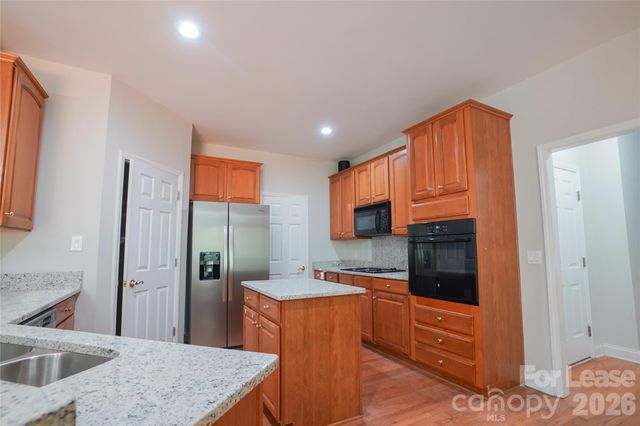 3552 Weddington Oaks Drive, Weddington, NC 28104