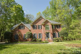 3552 Weddington Oaks Drive, Weddington, NC 28104