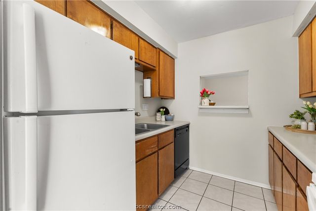 1902 Dartmouth Street L4, College Station, TX 77840