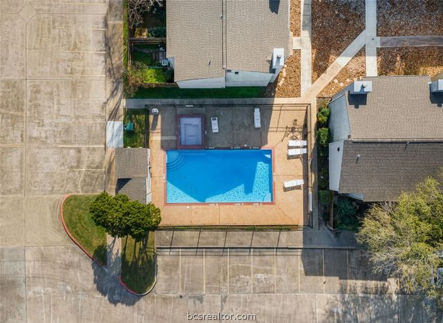 1902 Dartmouth Street L4, College Station, TX 77840