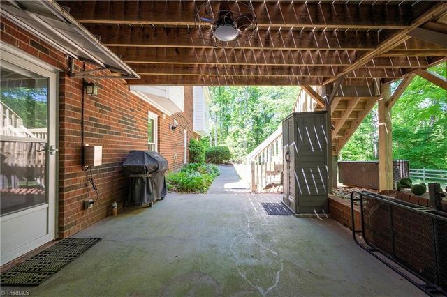 963 Ridge Gate Drive, Lewisville, NC 27023