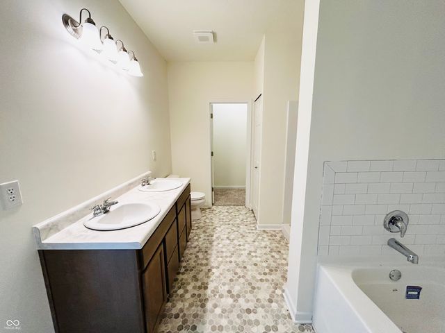 6800 Coreopsis Lane, Seymour, IN 47274