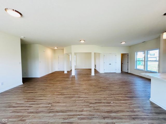 6800 Coreopsis Lane, Seymour, IN 47274
