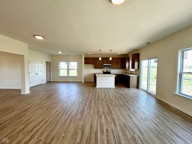6800 Coreopsis Lane, Seymour, IN 47274