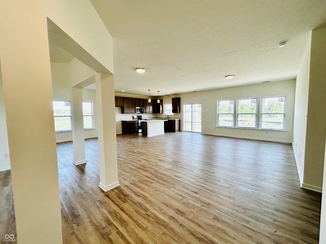 6800 Coreopsis Lane, Seymour, IN 47274
