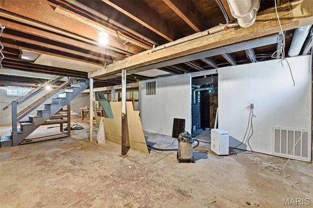 1735 Redman Road, St Louis, MO 63138