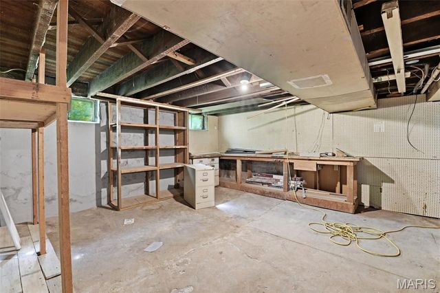 1735 Redman Road, St Louis, MO 63138