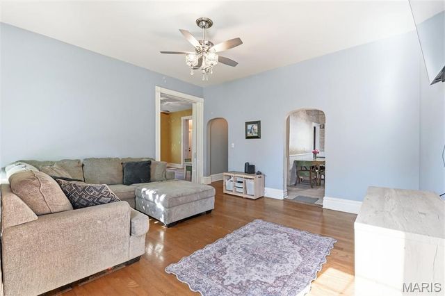 1735 Redman Road, St Louis, MO 63138
