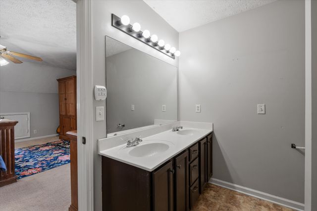 1273 Dalmally Dr, Murfreesboro, TN 37128