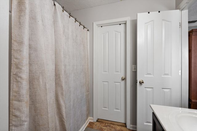 1273 Dalmally Dr, Murfreesboro, TN 37128