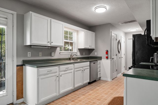 1273 Dalmally Dr, Murfreesboro, TN 37128